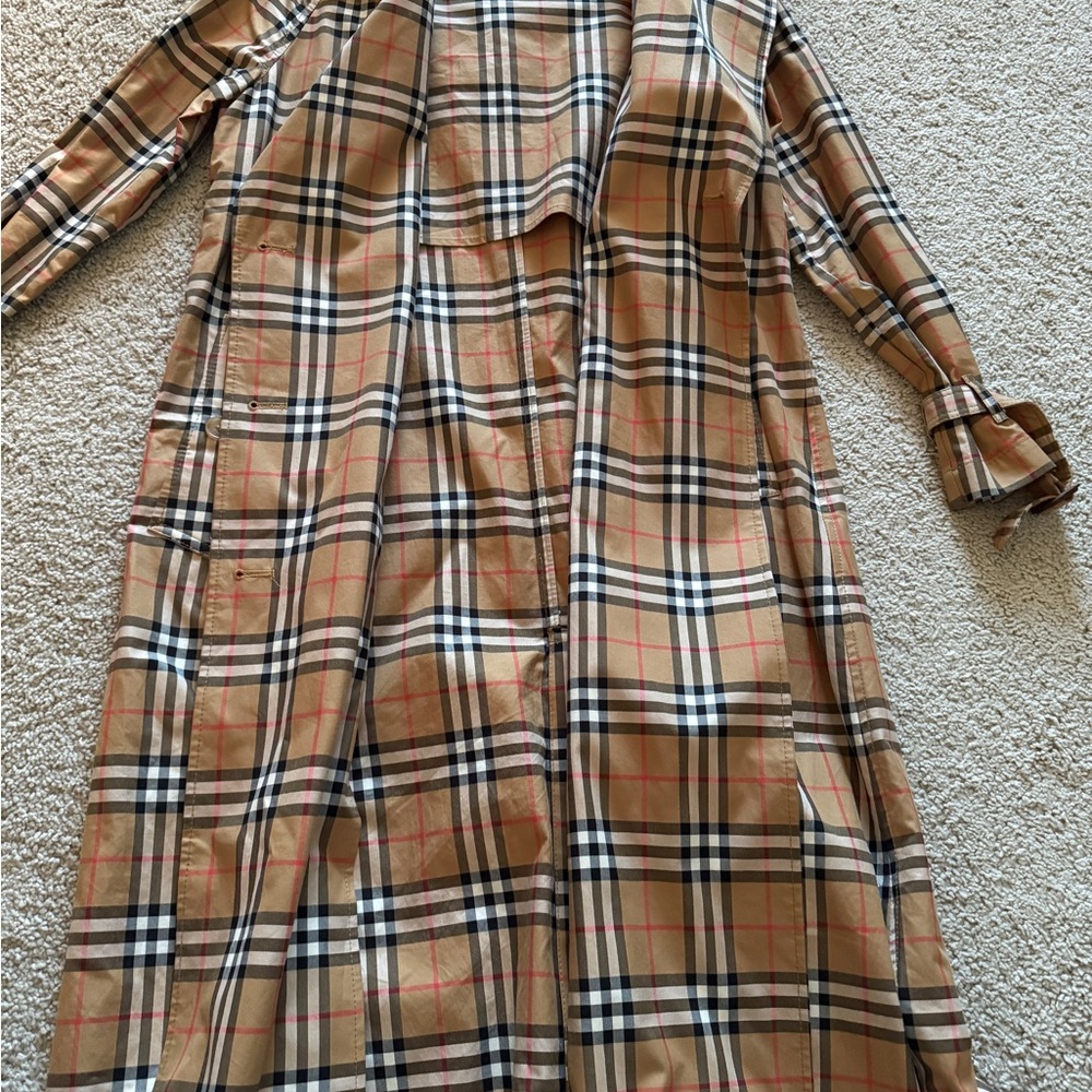 Burberry Beige Checkered Coat with Black and Red Accents NO BELT - Picture 2 of 6